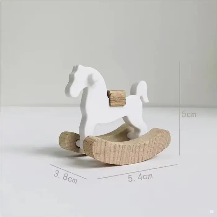 Cheval à bascule en bois 1:12
