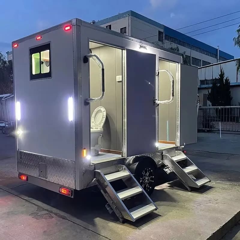 Remorque WC portable, maisonnette préfabriquée pour festivals, mariages, usage en zone isolée ou sur