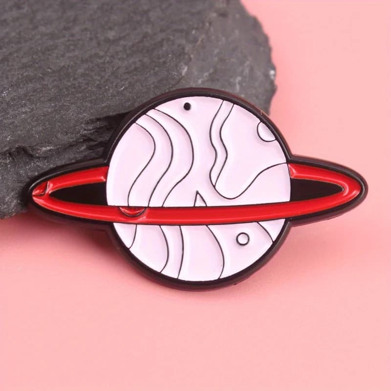 Broche en émail pour aire de jeux cosmique, planète minimaliste avec anneau orbital rouge et contour