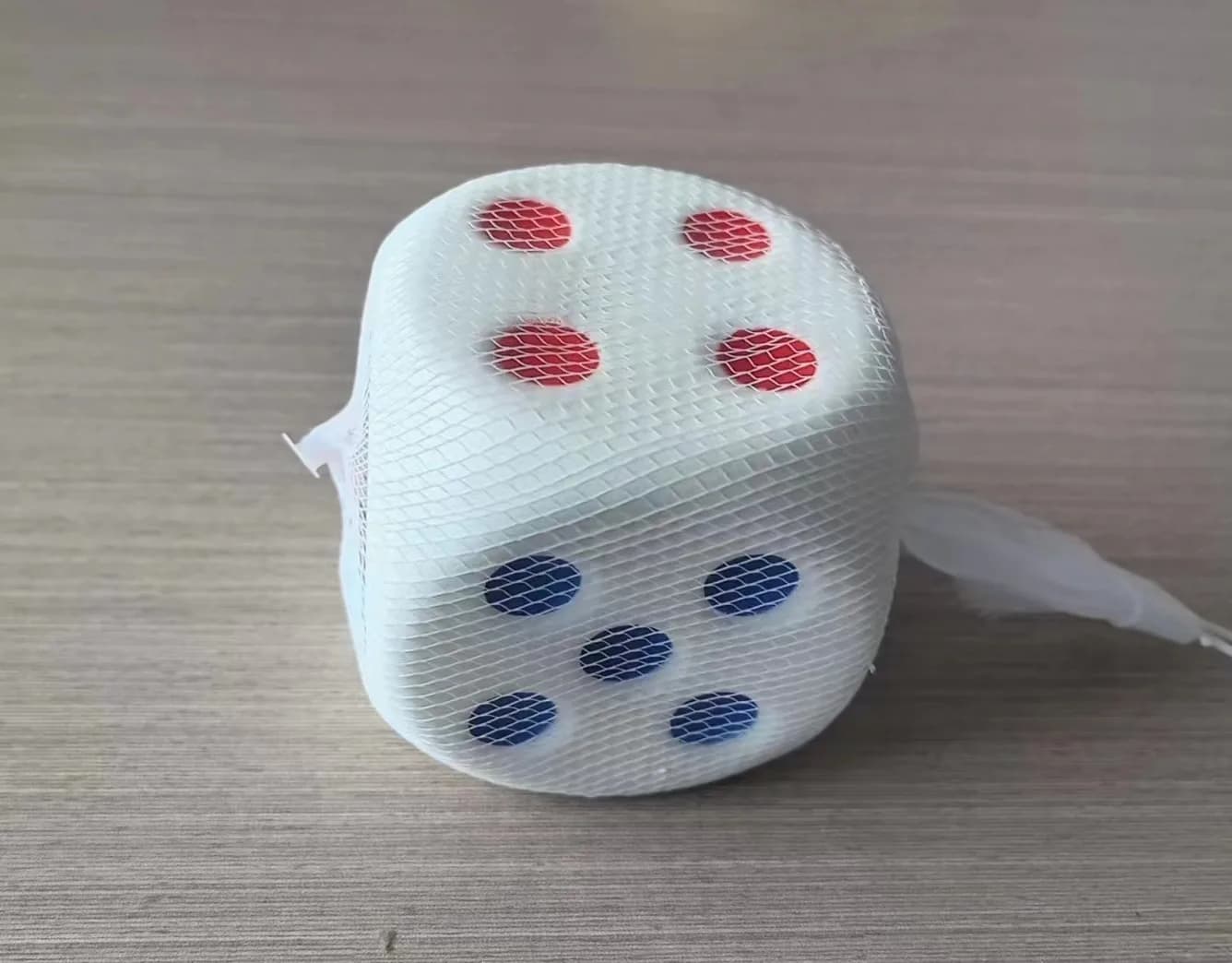 Dés géants colorés en mousse de 2,75 pouces pour jeux et activités – Réduit l'anxiété et le stress c
