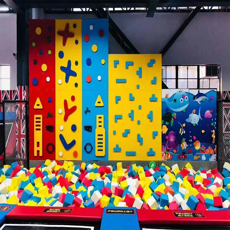 Ensemble d'aventure créatif personnalisé pour enfants, aire de jeux intérieure, murs d'escalade, équ