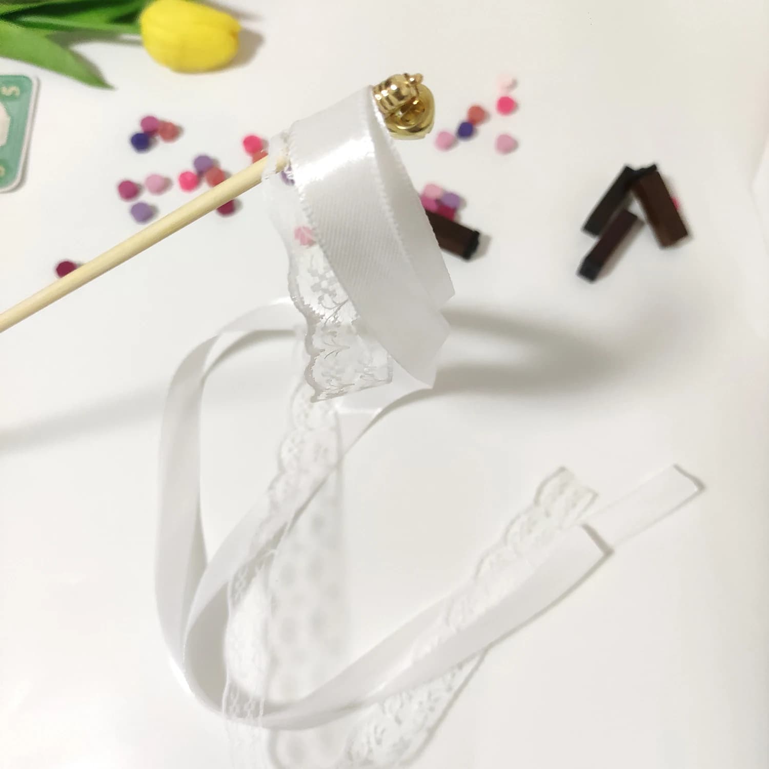 Baguettes de ruban de mariage, ruban blanc, guirlande de dentelle, bâton de ruban féerique avec cloc