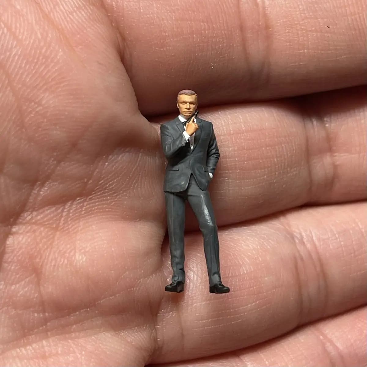Figurine en résine Bond Girl, modèle de voiture, accessoires de scène, 1/64