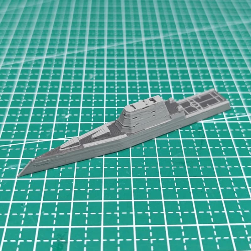 1 pièce Maquette de porte-avions nucléaire classe Nimitz CVN-68 à l'échelle 1/2000, navire de guerre
