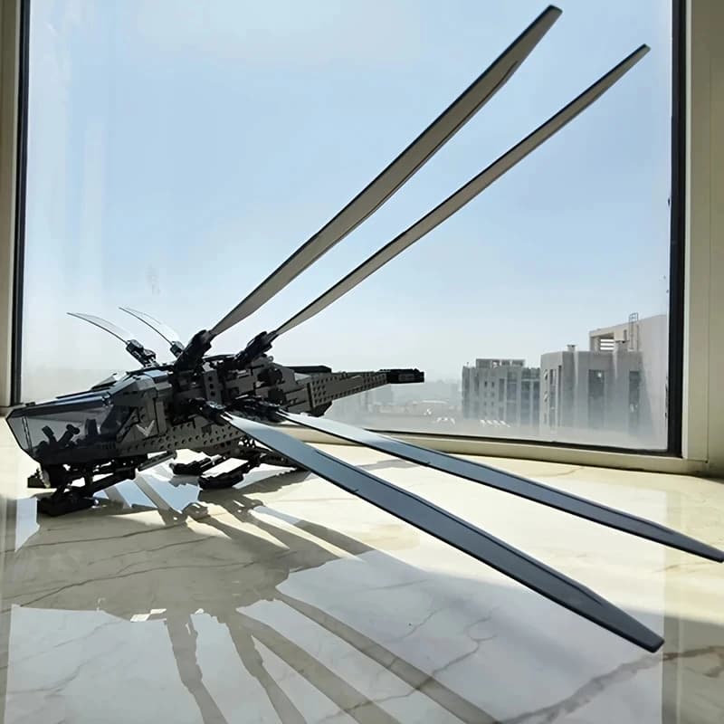 Plus de 1300 pièces de blocs d'avion Dune Royal Ornithopter |   Jouet militaire de grande difficulté