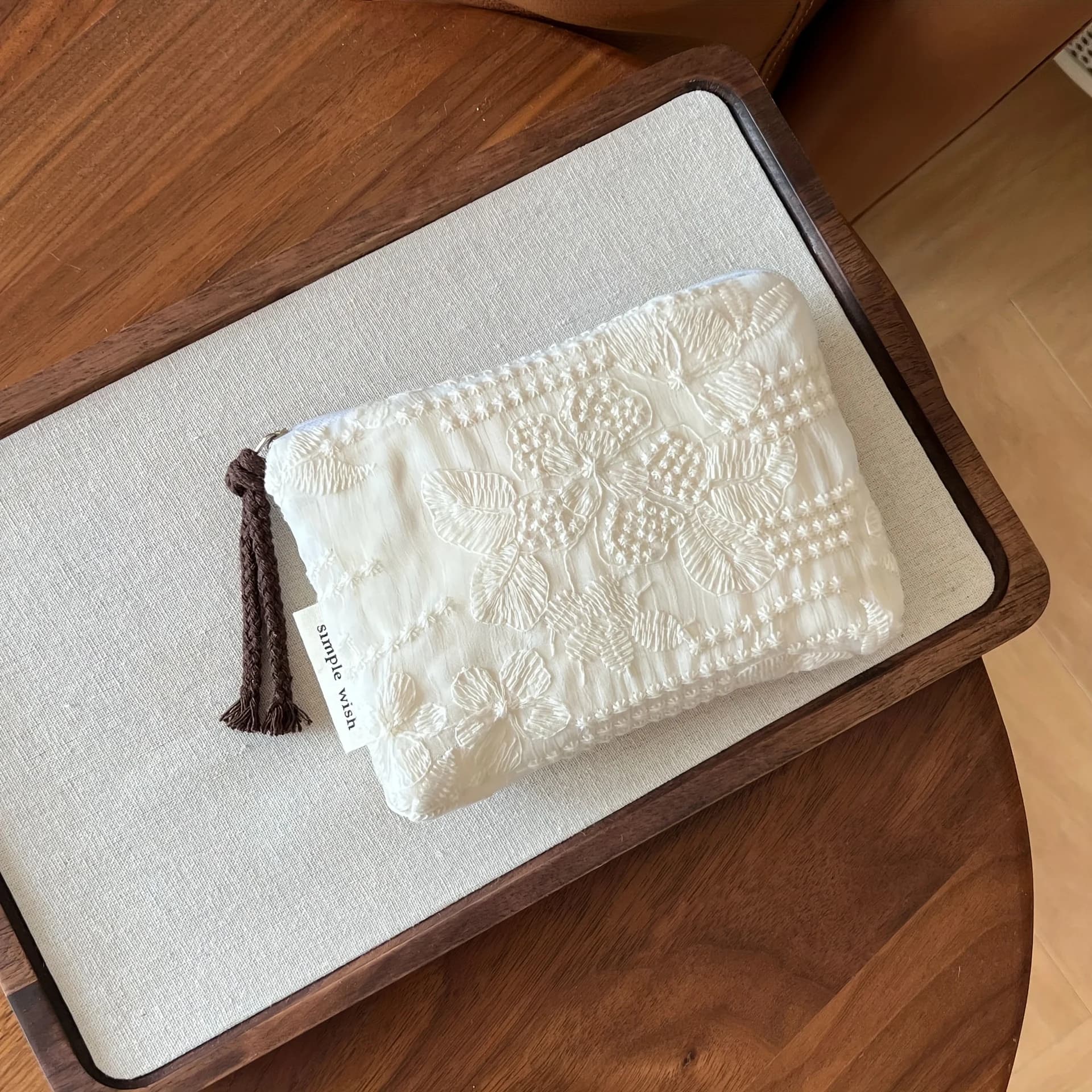 Pochette de maquillage en dentelle française, pochette cosmétique blanche à fermeture éclair avec ra