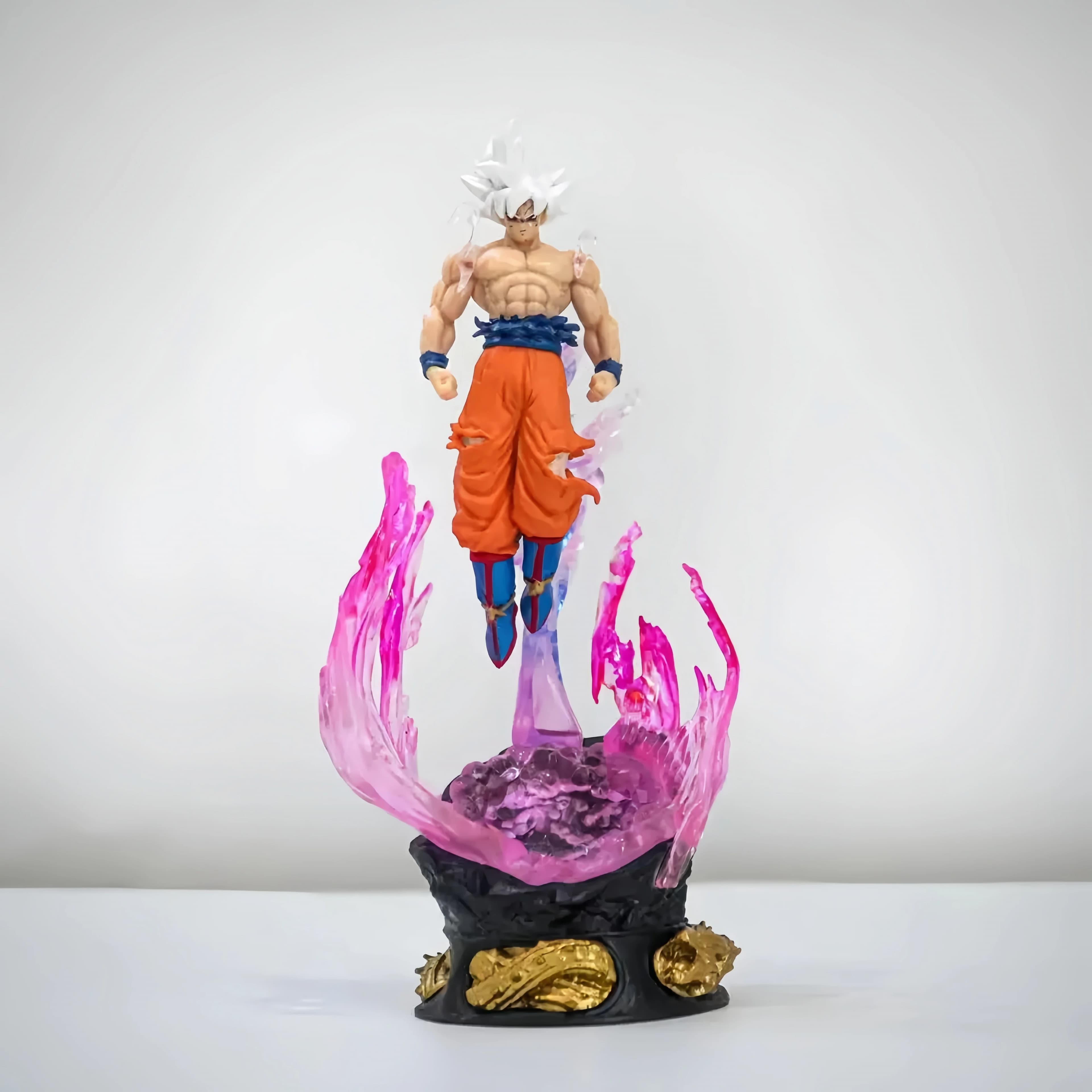 24 cm Anime Dragon Ball Son Goku figurines Ultra Instinct Super Saiyan Statue Pvc émet lumière modèl
