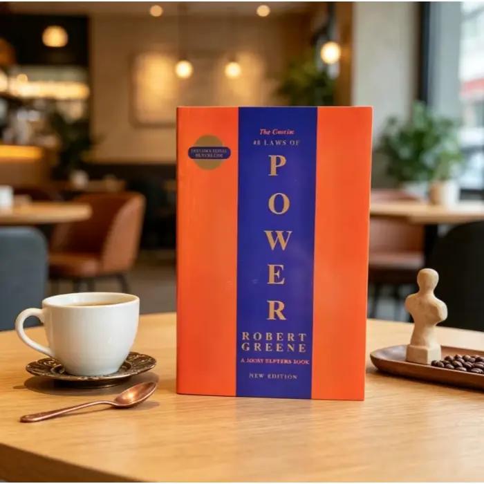 Le livre concis des 48 lois du pouvoir en anglais de Robert Greene, livres de motivation sur la politique, la leadership politique et la philosophie politique pour adultes
