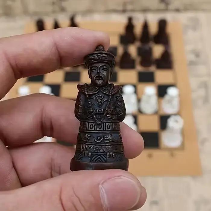 Échecs rétro, petit plateau d'échecs en résine