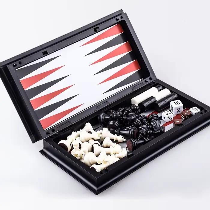 Plateau de jeu de backgammon et échecs pliables avec pièces magnétiques pour familles et amis réunis pour des parties stratégiques et amusantes