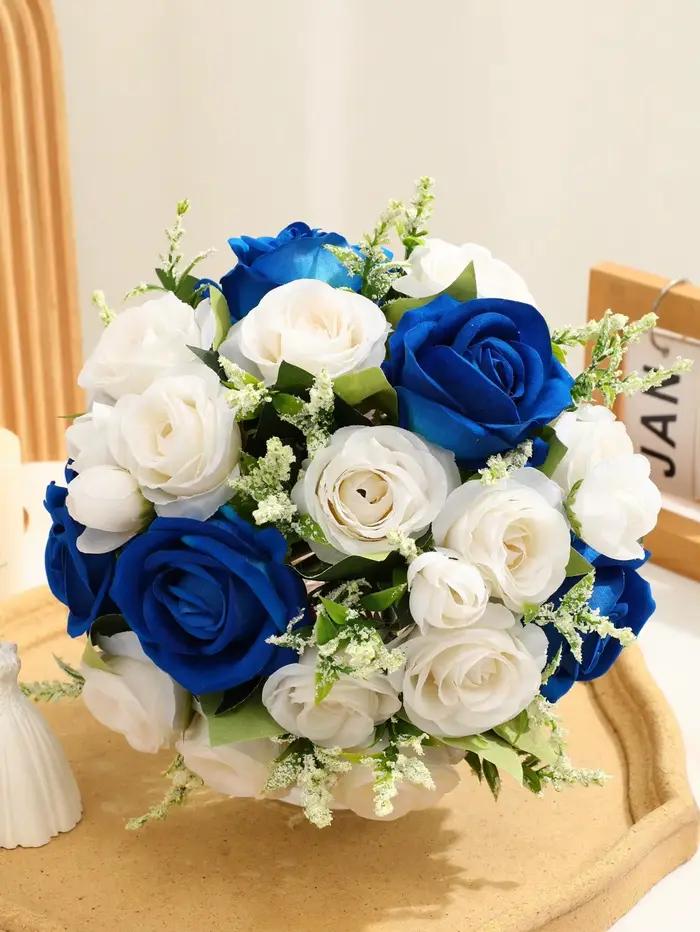 Bouquets de mariage pour la mariée et les demoiselles d'honneur, roses artificielles blanches, bleues et bordeaux pour la décoration de mariage à l'église