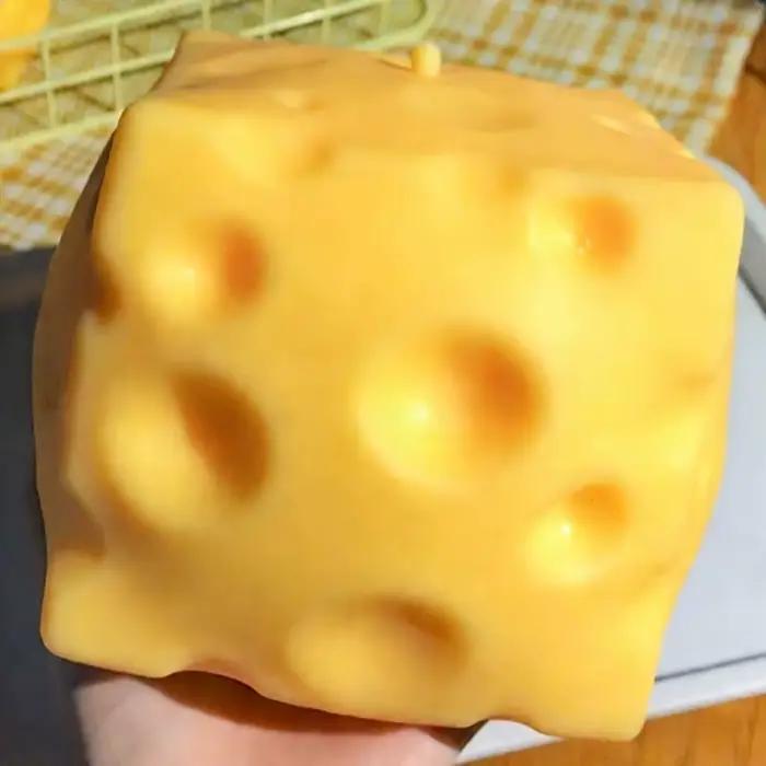1 pièce Jouet géant à presser en forme de fromage, taille extra-large, jouet anti-stress à rebond lent et modelable, balle de décompression pour adultes, cadeaux