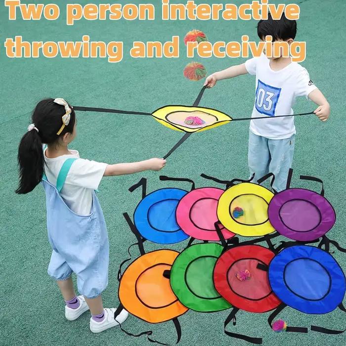 Jeu interactif de lancer et d'attraper pour deux personnes