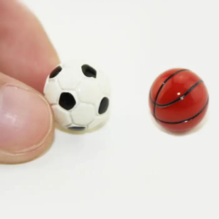 Balles de sport miniatures pour maison de poupée 1:6/1:12