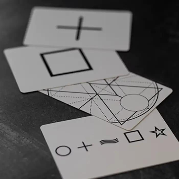 Eclipse (Gimmicks et Instructions en ligne) de Dee Christopher, tours de magie, prédiction de cartes ESP, accessoire d'illusion de gros plan