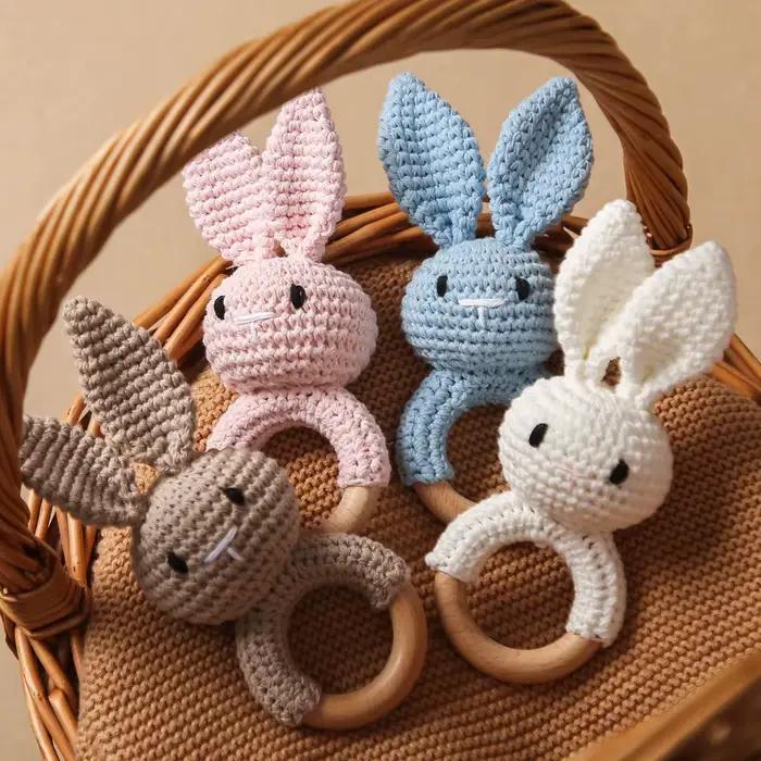 Jouets en crochet pour bébé, hochets lapin en bois faits main pour Pâques, 0-12 mois, hochets lapin doux quatre couleurs, jouets de dentition pour nouveau-né
