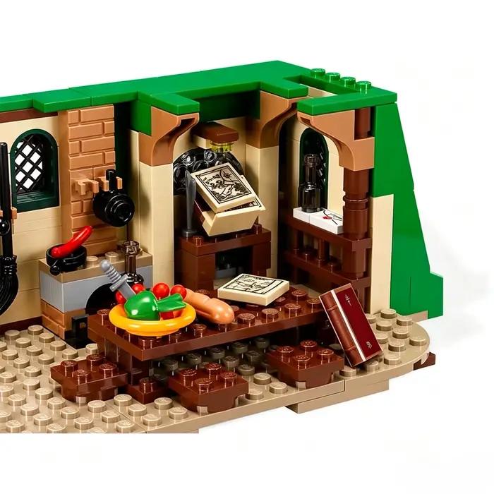 Réplique de chalet vert souterrain fantastique