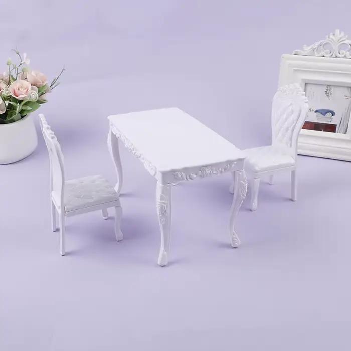 Table à manger et chaise de bureau d'ordinateur pour décor de maison de beurre