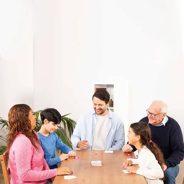 C'est pas un chapeau-Fun Bluffing & Memory Party Game pour tous âges | Idéal pour les rassemblements de la famille |