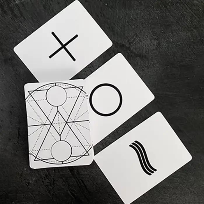 Eclipse (Gimmicks et Instructions en ligne) de Dee Christopher, tours de magie, prédiction de cartes ESP, accessoire d'illusion de gros plan