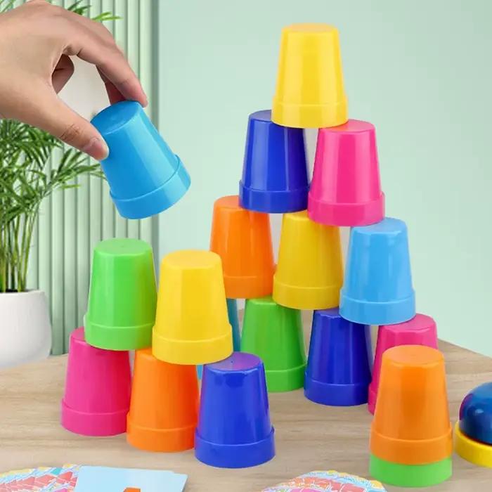 54 cartes, 12 tasses