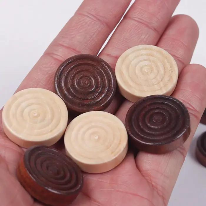 Pièces de dames rondes en bois