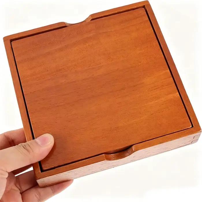Jeu de société classique et noble de solitaire à pions pour un joueur