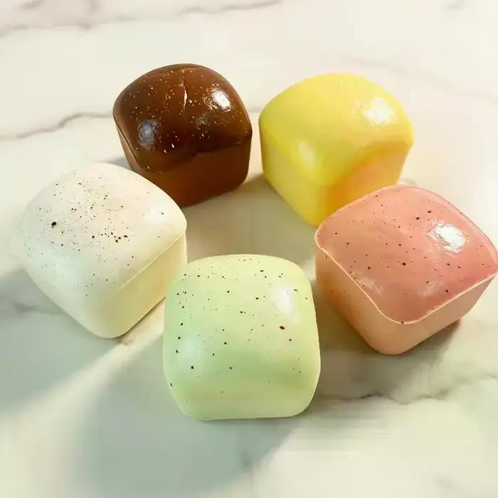 Jouet sensoriel anti-stress en forme de petit pain carré à remontée lente pour l'anxiété, le TDAH, les enfants et les adultes