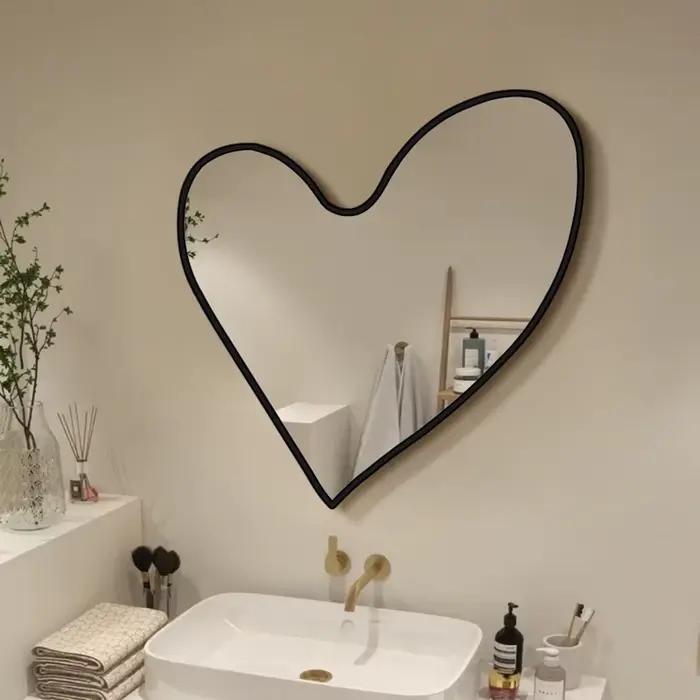 Miroir De maquillage noir femmes coeur irrégulier miroir esthétique dortoir créatif Cool Espejos De Pared Para dortoir meubles