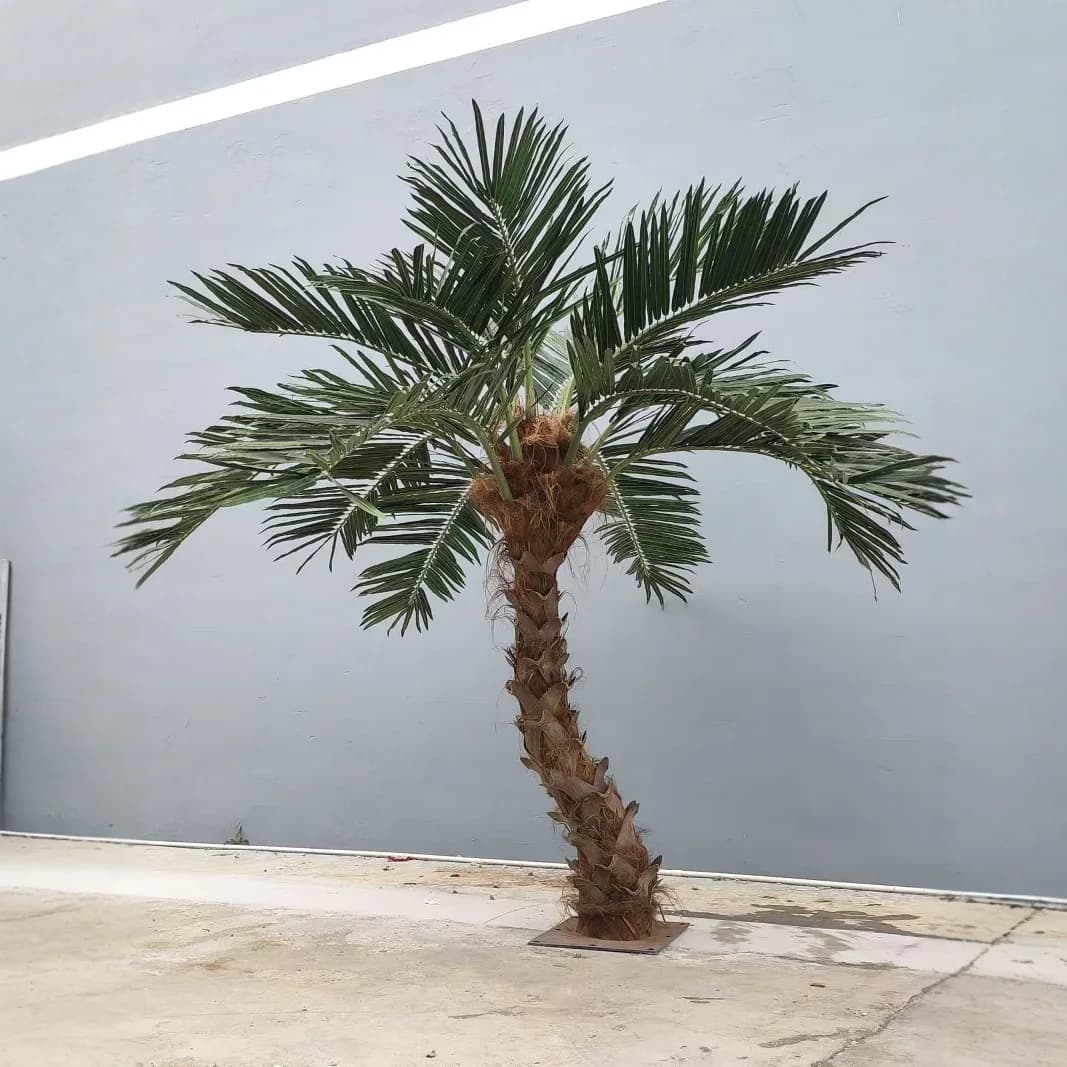 Palmier artificiel en fibre de verre sur mesure pour l'extérieur, idéal pour la décoration de jardin