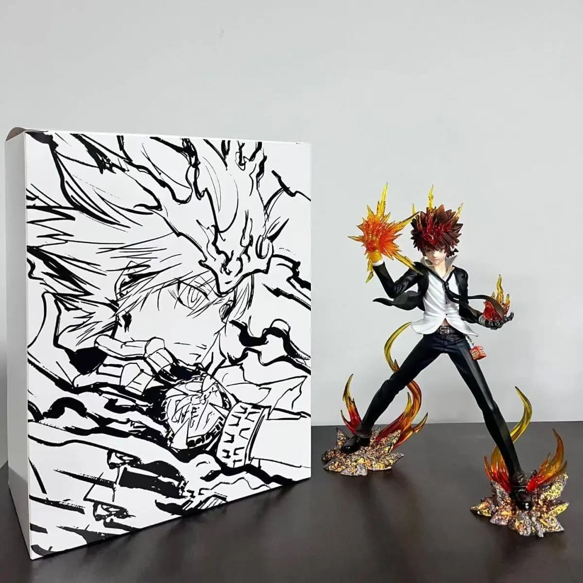 En stock Nouveaux produits dérivés d'anime Hitman Reborn! Figurine d'anime Sawada Tsunayoshi, modèle