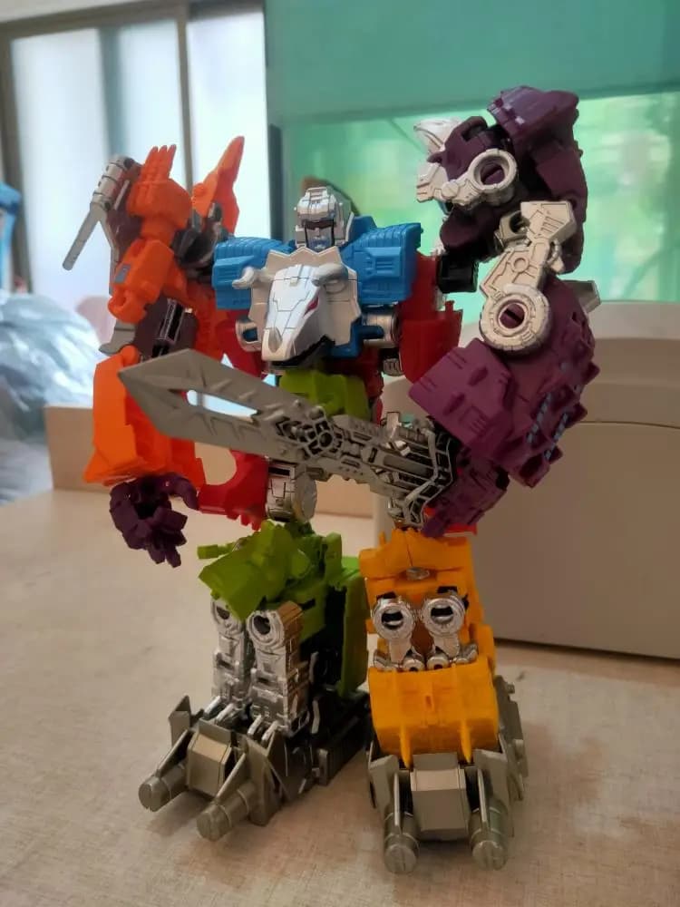 Jouet de Transformation du défenseur Bruticus, nouveau défenseur Dinoking, jouet figurine d'action