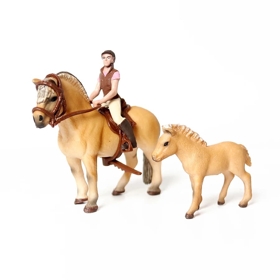 Ensemble de chevaux et de loisirs réalistes avec coureurs, jouets d'animaux de ferme, figurines de d