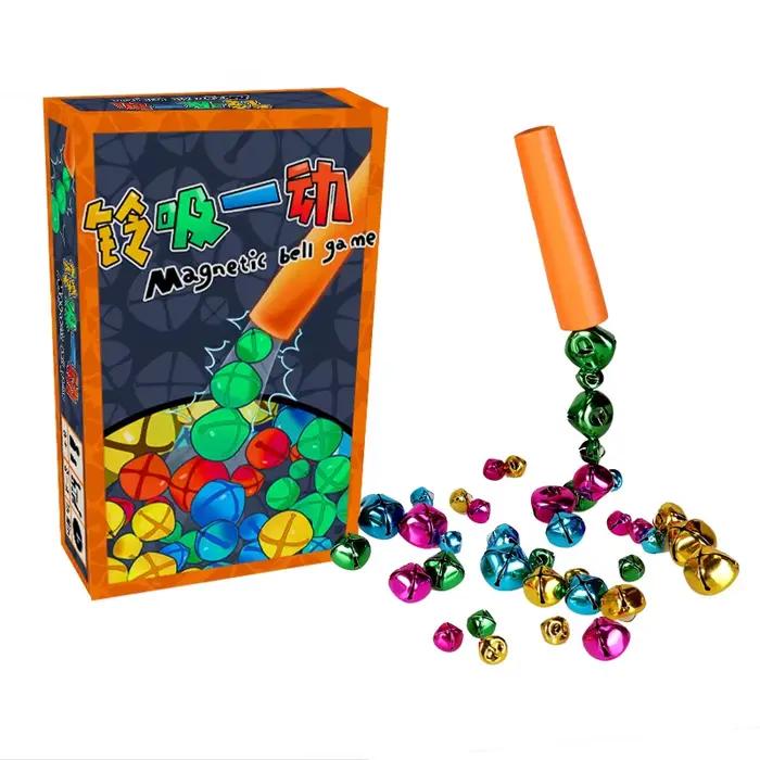 Jeu magnétique avec baguette magnétique et cloches colorées