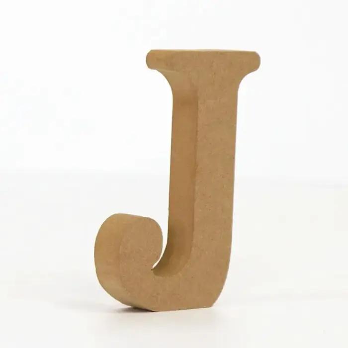 26 lettres de l'alphabet en bois