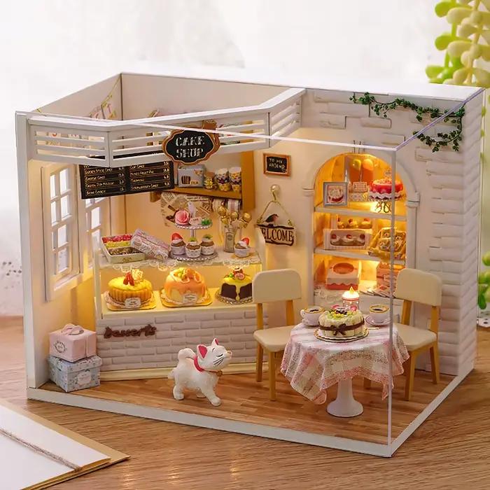 Mini maison de poupée chaton