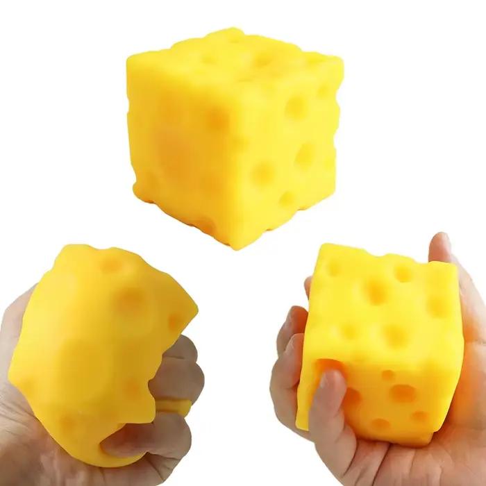 Jouet sensoriel anti-stress en forme de fromage en caoutchouc souple pour réduire le stress améliorer la concentration et la relaxation pour adultes et adolescents occasions spéciales