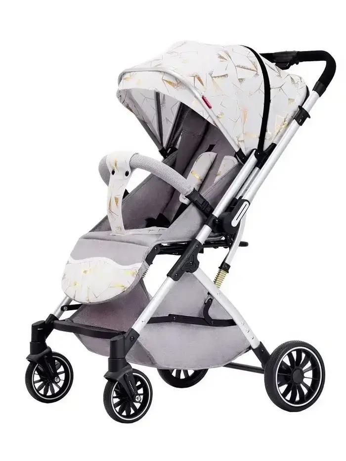 Poussette bébé à quatre roues