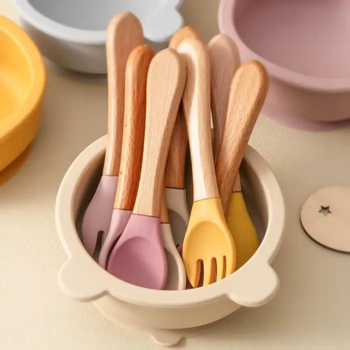 Ustensiles d'apprentissage pour bébés cuillères en silicone haute qualité pour autonomie alimentaire maternité 0-6 ans occasions spéciales