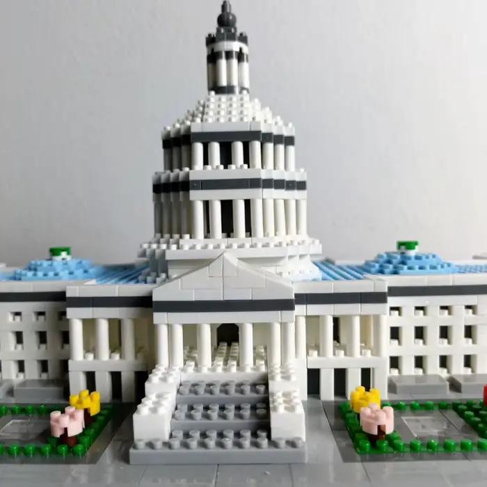 KNEW BUILT Capitol City Construction Maison Blanche Micro Blocs