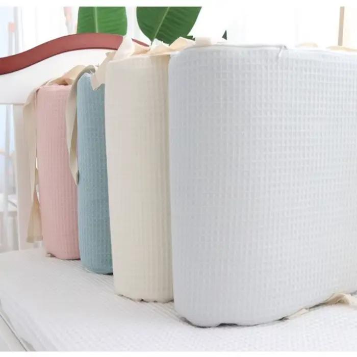 Ensemble de pare-chocs de berceau de bébé lavable en coton gaufré une pièce pour les nouveau-nés pour empêcher les bosse