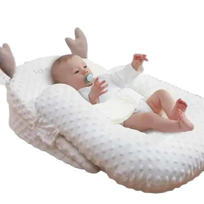 Oreiller anti-crachat de lait pour bébé, artefact d'alimentation pour bébé, oreiller couché d'allait
