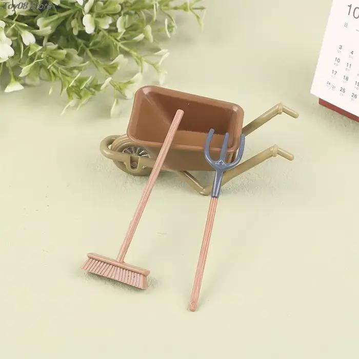 Ensemble d'outils de scène de ferme de jardin en bois miniature pour maison de poupées avec chariot de construction et outils d'ornement pour enfants et adolescents occasions spéciales