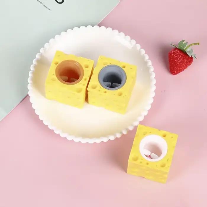 Bloc de souris et de fromage amusant Pop-Up