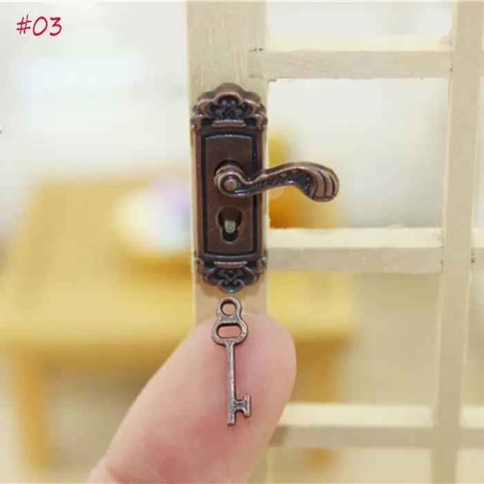 Mignon Vintage drôle 1/12 échelle maison de poupée Miniature serrure de porte et clé