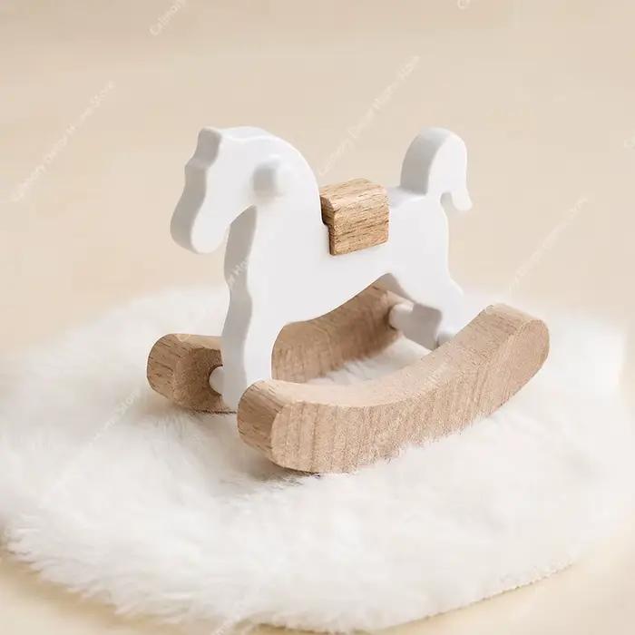 Miniature Cheval en Bois Jouet Modèle Poupée Accessoires Décoratifs Simple Petit
