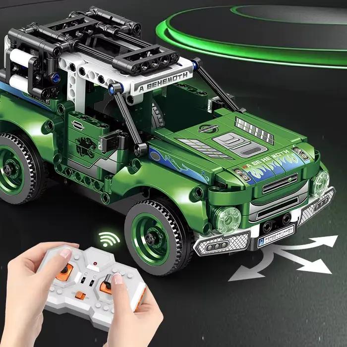 Camion tout-terrain RC à blocs de construction avec télécommande 2.4G