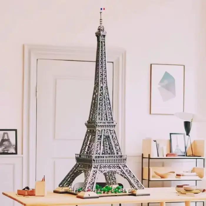Modèle de la Tour Eiffel de 1