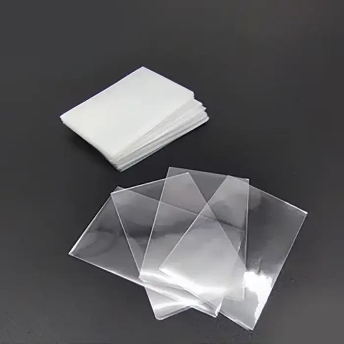 Manchons de cartes transparents en diverses tailles pour protéger et embellir votre collection de cartes de poker et de tarot occasions spéciales