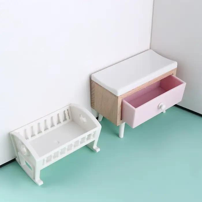 Maison de courses 1:12, meubles de chambre de bébé, accessoires toboggan/cheval de Troie/table/chaise de salle à manger/lit pour enfants, jouet de simulation